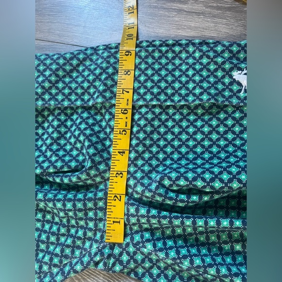 Abercrombie & Fitch Blue & Green Patterned Yoga Leggings. Size L - Picture 9 of 10